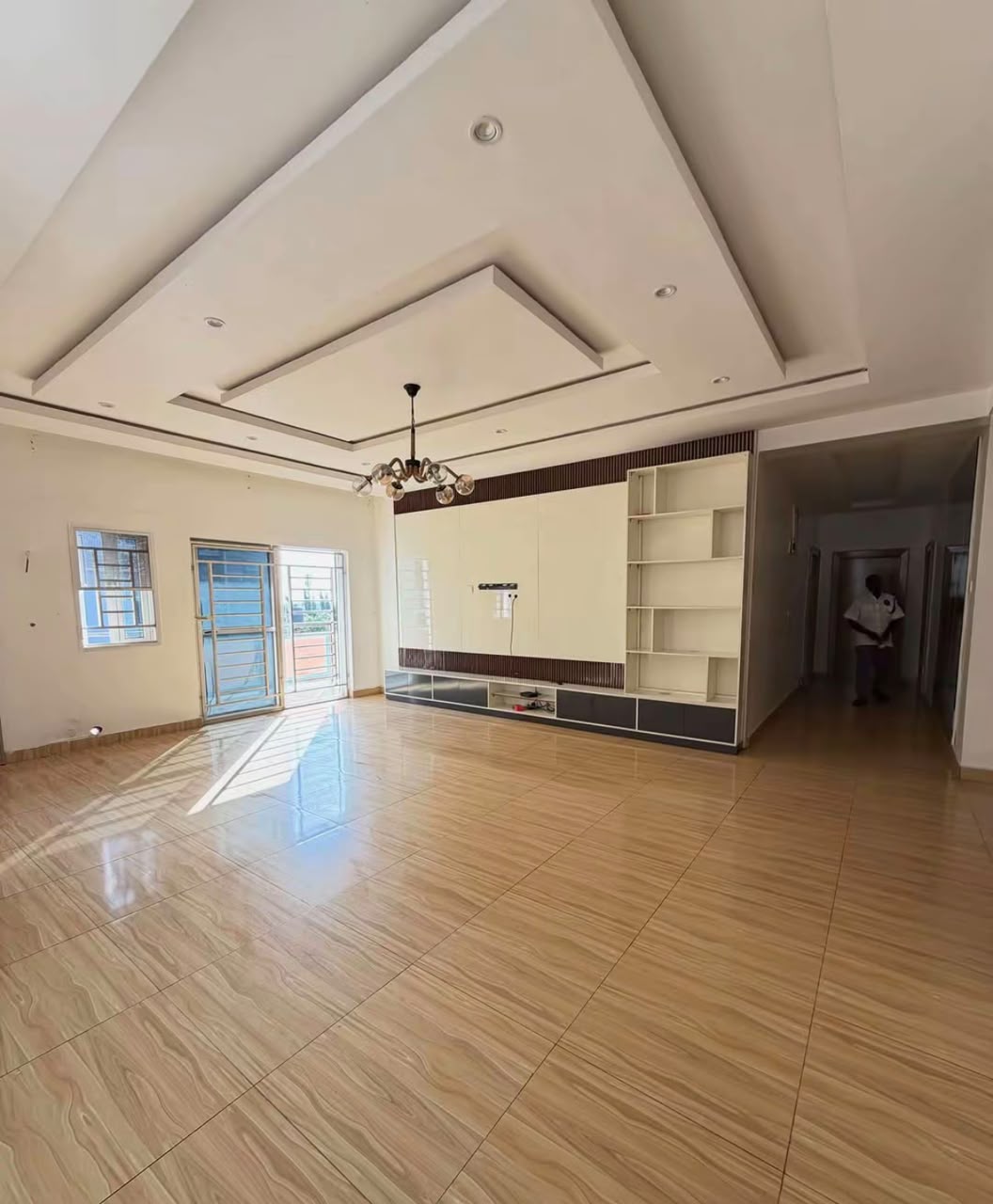 Spacious 4 Bedroom Apartment